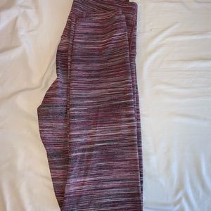 LULULEMON PINK STRIPPED LEGGINGS!